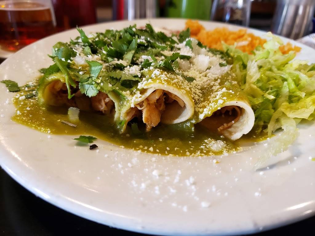 El Toro Cantina Bar & Restaurant | restaurant | 3008, 1934 W 6th St, Wilmington, DE 19805, USA | 3025435621 OR +1 302-543-5621