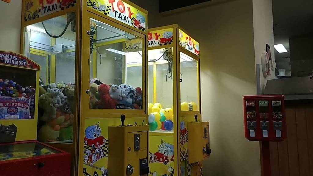 Big Mouth Pizza | restaurant | 33323 Agua Dulce Canyon Rd, Santa Clarita, CA 91390, USA | 6612687500 OR +1 661-268-7500