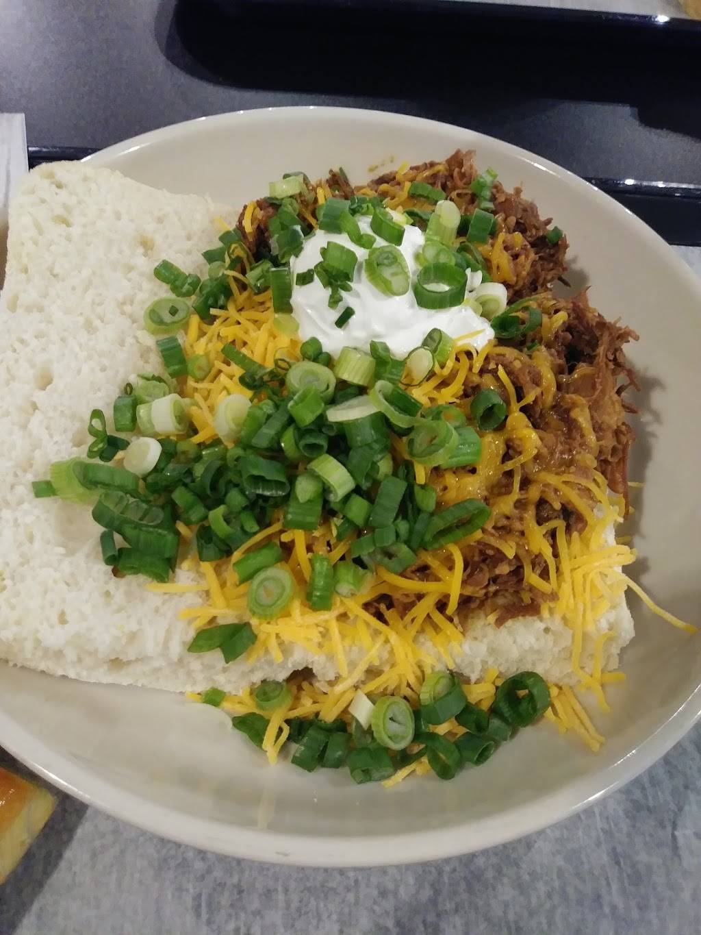 J Gumbos | restaurant | 3205 S Westnedge Ave, Kalamazoo, MI 49001, USA | 2692548122 OR +1 269-254-8122