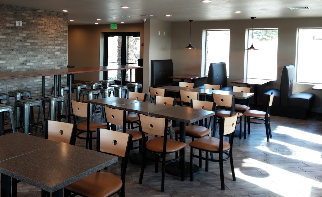 The IceBox & Round About Grill | restaurant | 27 N 200 E, Ivins, UT 84738, USA | 4357058462 OR +1 435-705-8462