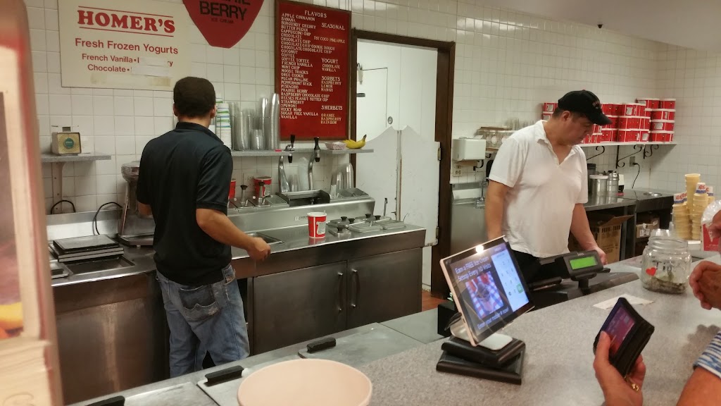 Homers Restaurant & Ice Cream | restaurant | 1237 Green Bay Rd, Wilmette, IL 60091, USA | 8472510477 OR +1 847-251-0477