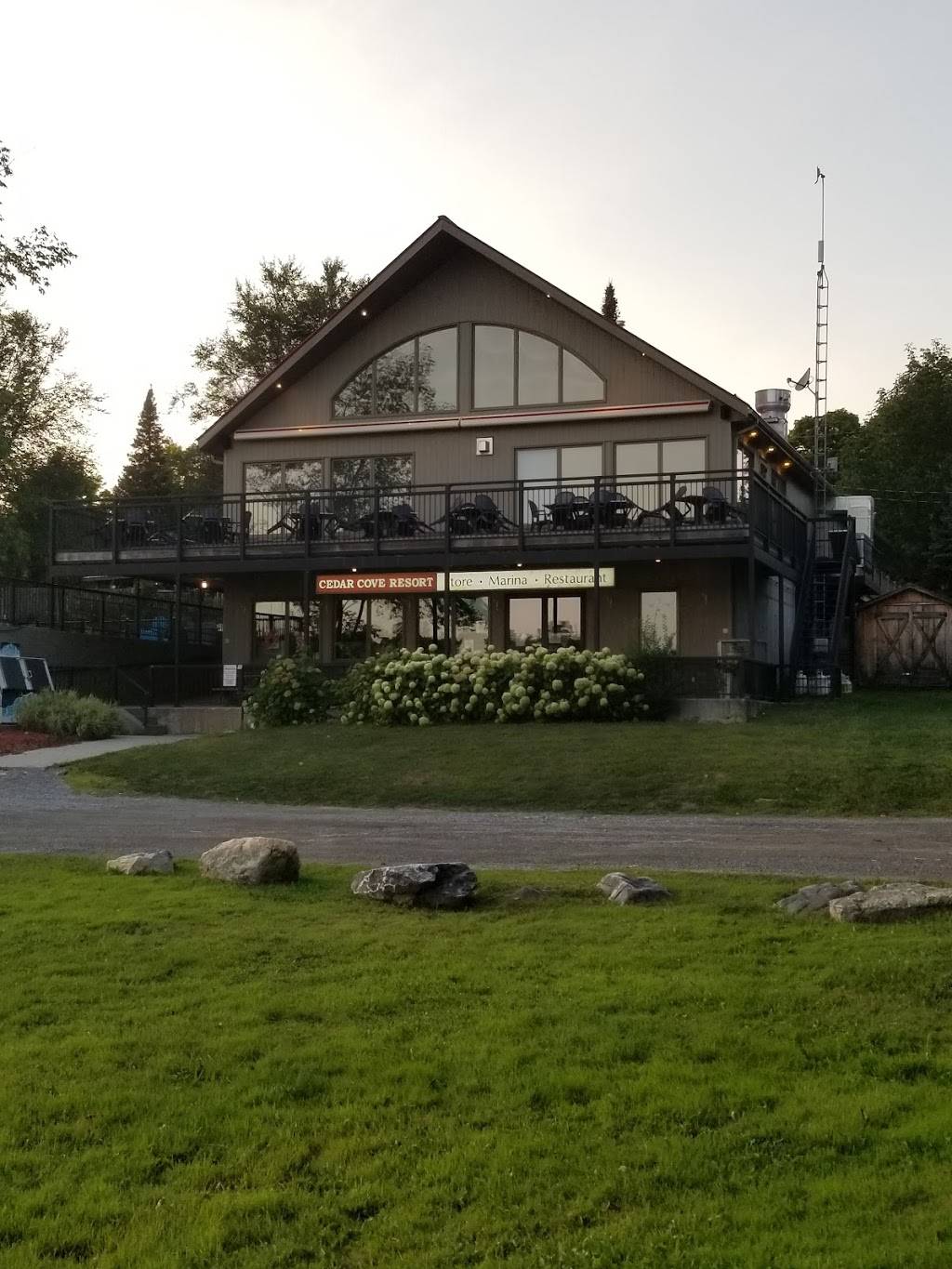Cedar Cove Resort | restaurant | 100 Cedar Cove Rd, White Lake, ON K0A 3L0, Canada | 6136233133 OR +1 613-623-3133