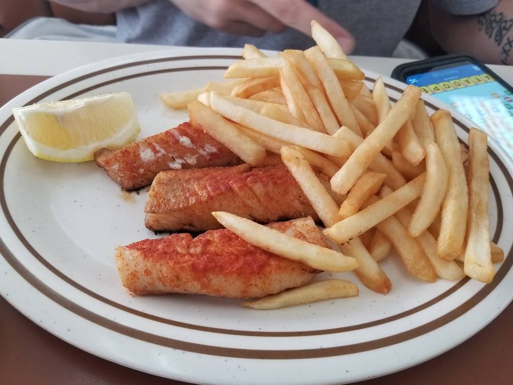 Ravis Grille | restaurant | 46710 Gratiot Ave, Chesterfield, MI 48051, USA | 5869495447 OR +1 586-949-5447