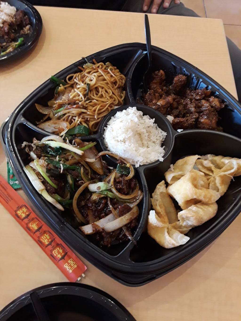 Pick Up Stix Fresh Asian Flavors | restaurant | 187 Yorba Linda Boulevard, Placentia, CA 92870, USA | 7145248000 OR +1 714-524-8000