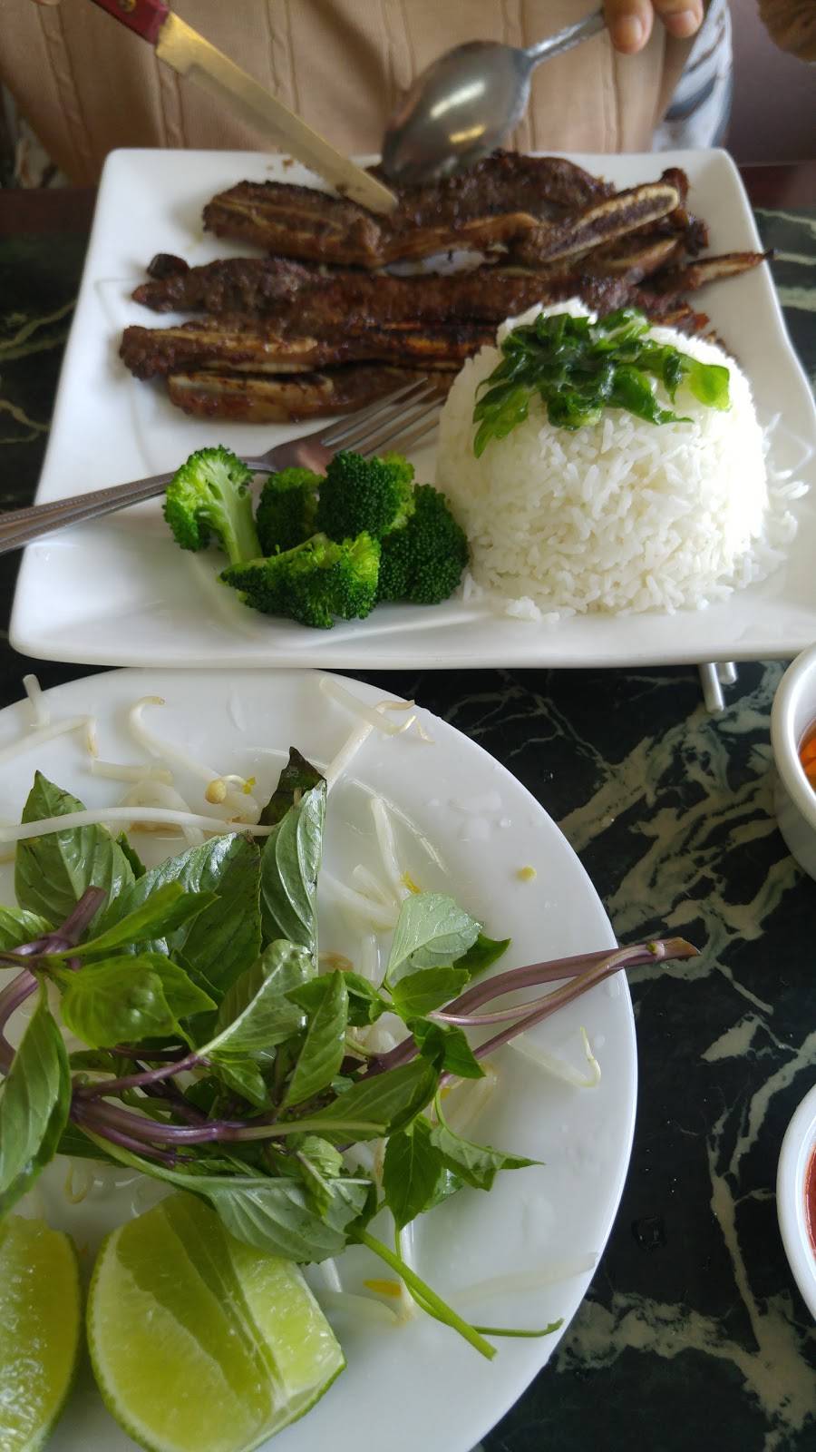 Vietnam Grille | restaurant | 10386 San Pablo Ave, El Cerrito, CA 94530, USA | 5105598083 OR +1 510-559-8083