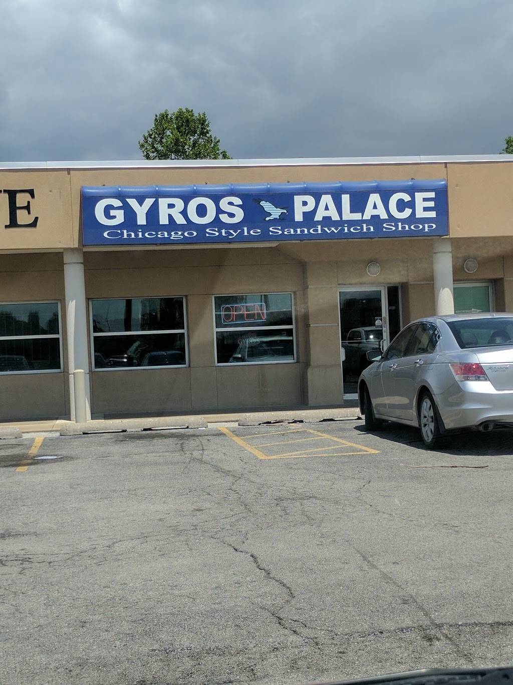 Gyros Palace | restaurant | 6119 E 31st St, Tulsa, OK 74135, USA | 9188329943 OR +1 918-832-9943