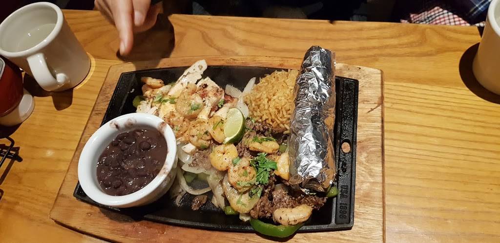 Chilis Grill & Bar | meal takeaway | 2636 Taylor Rd, Chesapeake, VA 23321, USA | 7574881600 OR +1 757-488-1600