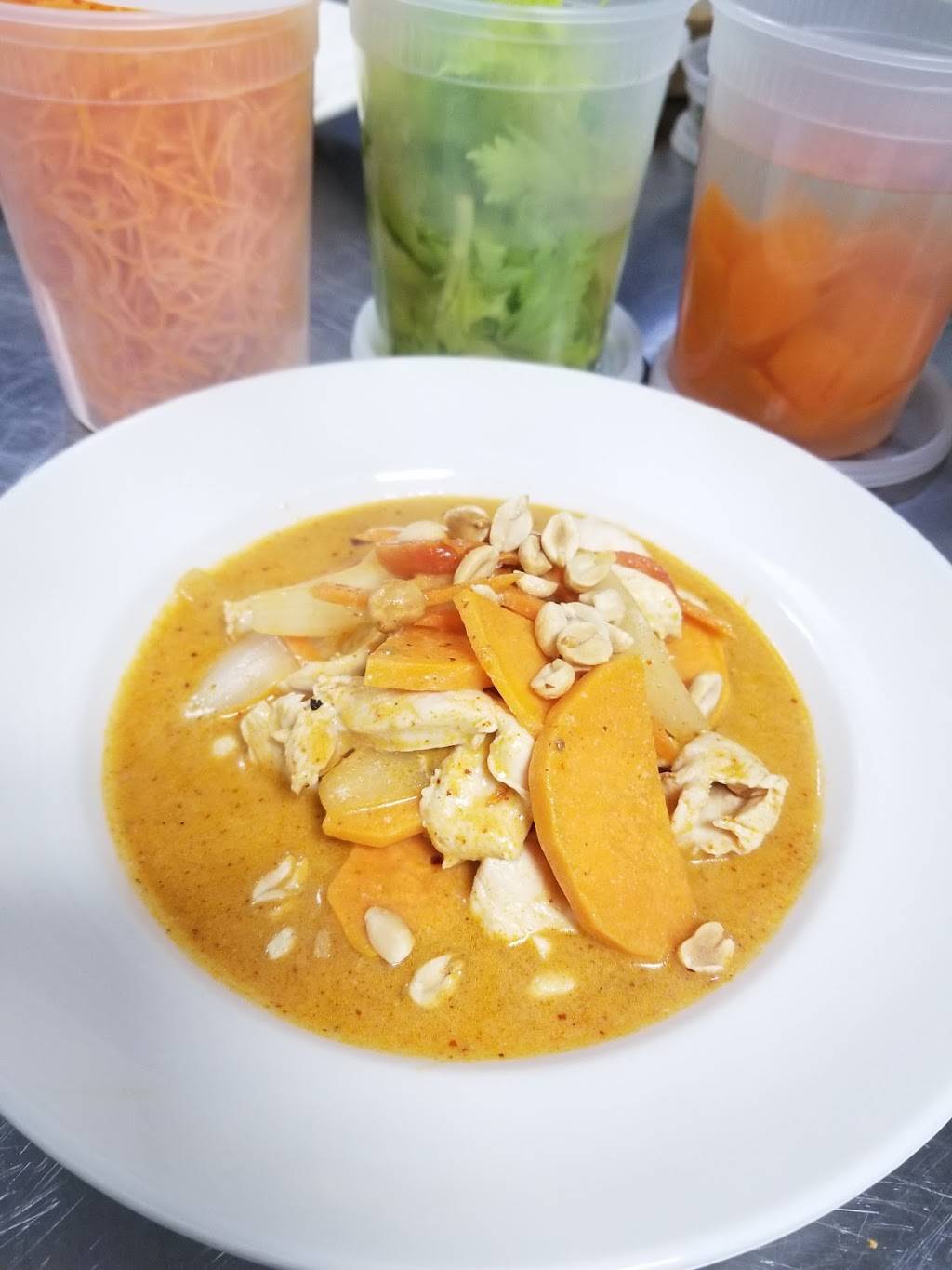 The Boss Restaurant | restaurant | 682 Kingstown Rd, Wakefield, RI 02879, USA | 4012843600 OR +1 401-284-3600