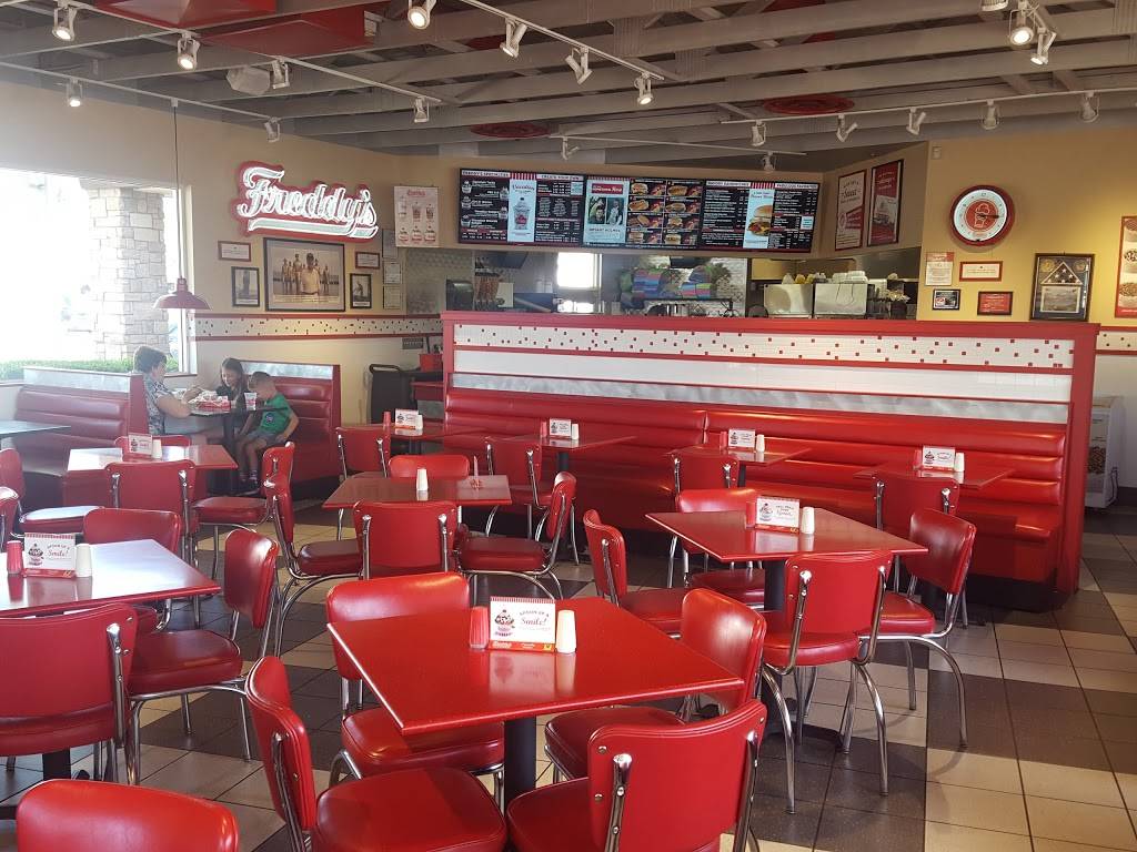 Freddys Frozen Custard & Steakburgers | restaurant | 129 E Williams Field Rd, Gilbert, AZ 85295, USA | 4808993500 OR +1 480-899-3500