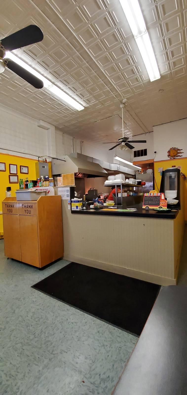 Taqueria El Habanero | restaurant | 60 N Main St, Fall River, MA 02720, USA | 5085676414 OR +1 508-567-6414