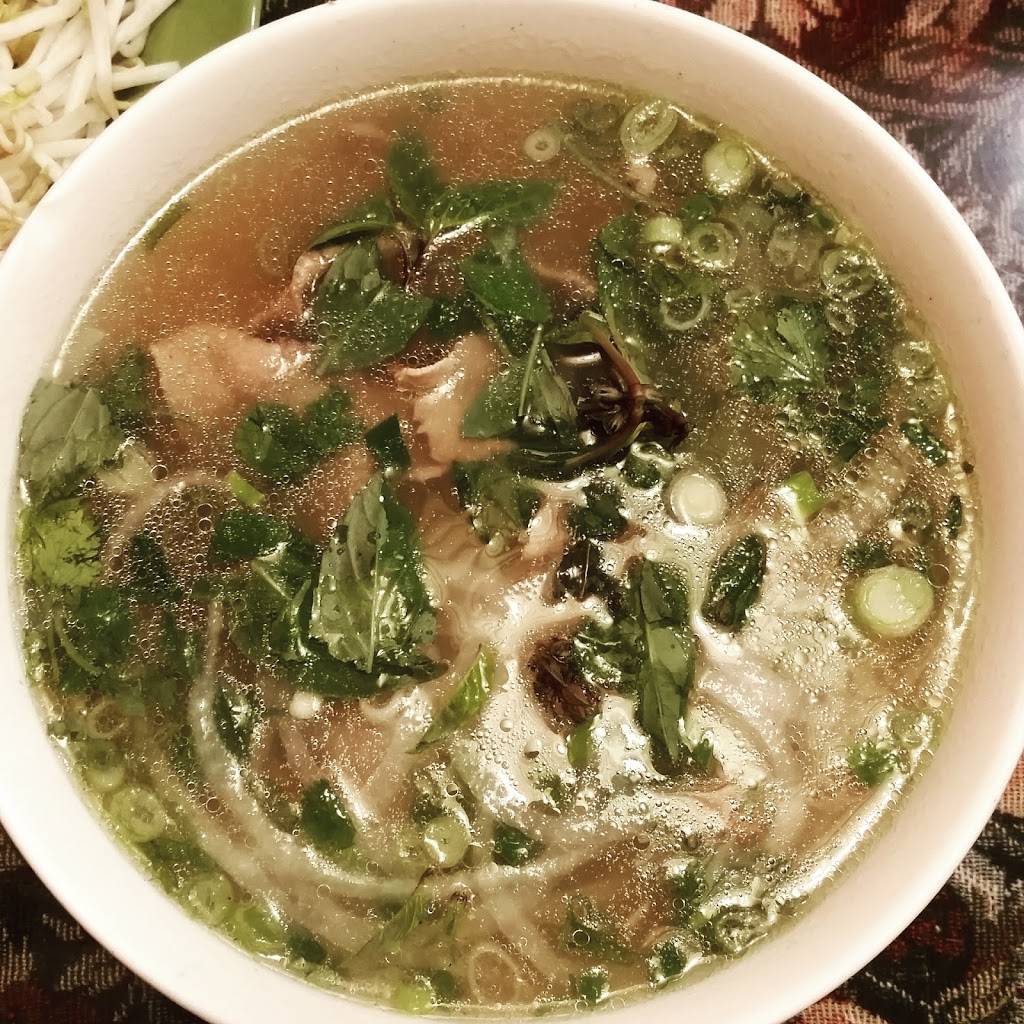 Que Huong Restaurant | restaurant | 30820 John R Rd, Madison Heights, MI 48071, USA | 2485880998 OR +1 248-588-0998