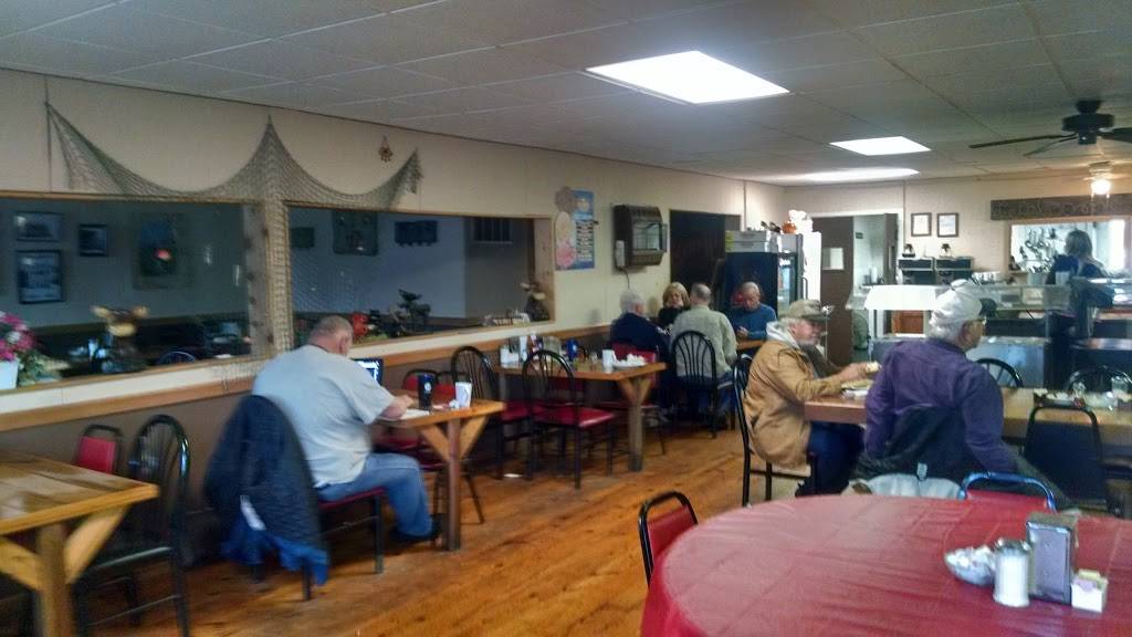 Robins Place | restaurant | 110 Main St, Stoutland, MO 65567, USA | 4172863222 OR +1 417-286-3222