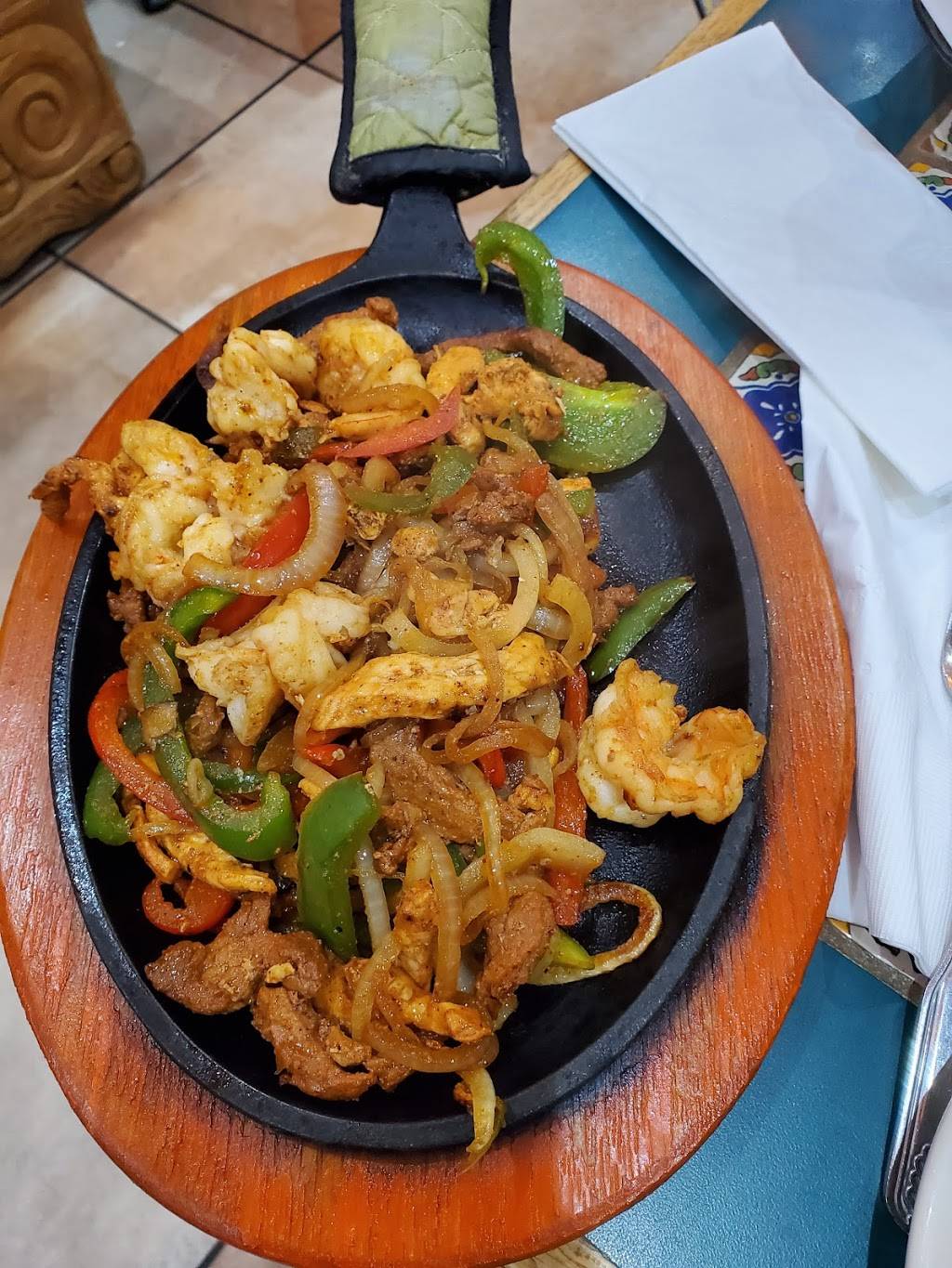 Fiesta Jalisco | restaurant | Ridgeview Marketplace, 6074 Stetson Hills Blvd, Colorado Springs, CO 80917, USA | 7195738813 OR +1 719-573-8813