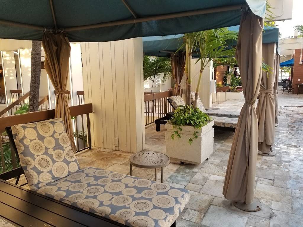 Moana Terrace Bar & Grill | restaurant | 2552 Kalakaua Ave, Honolulu, HI 96815, USA | 8089226611 OR +1 808-922-6611