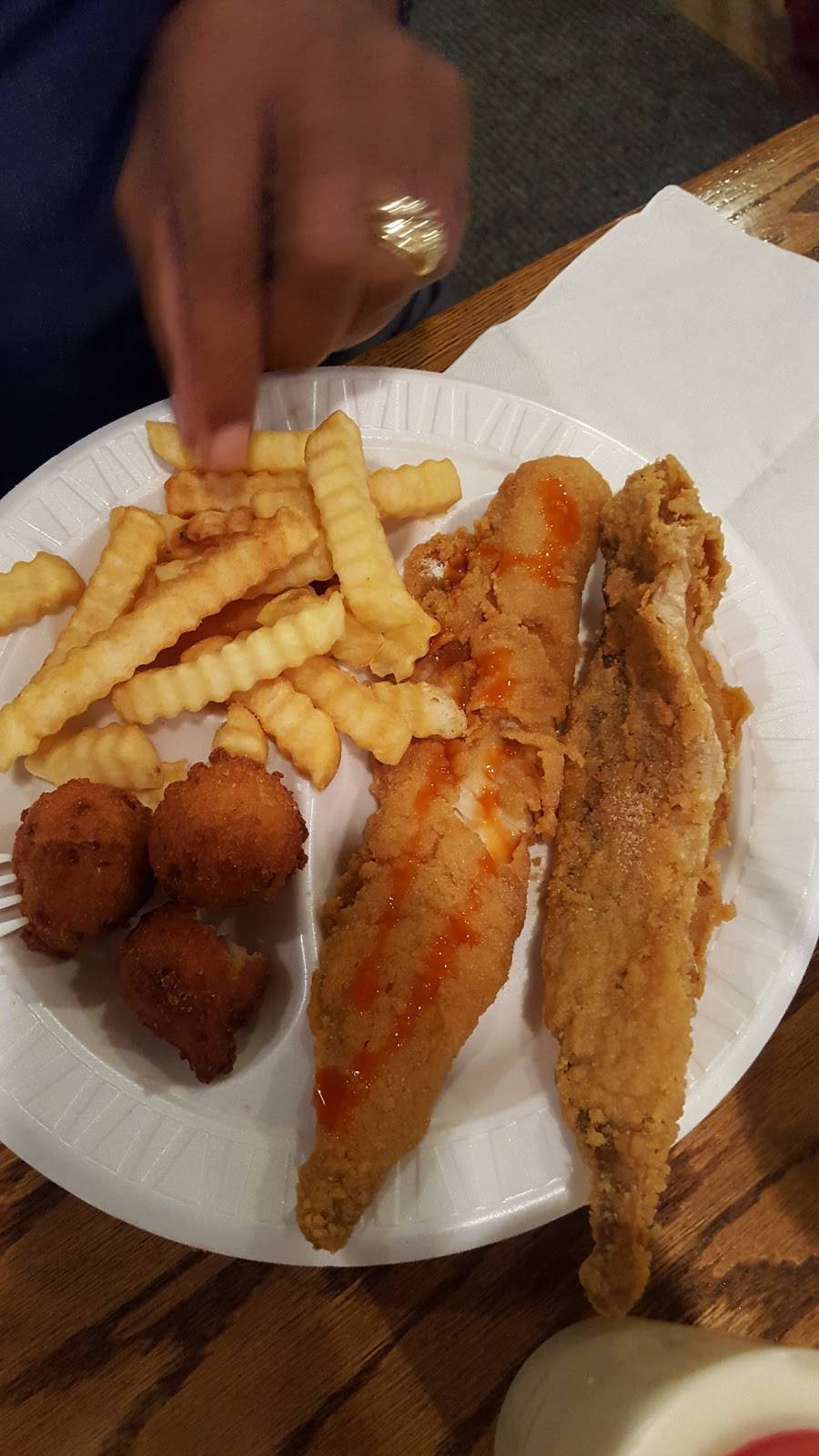 Shrimp Boat | restaurant | 1411 Cherry Rd, Rock Hill, SC 29732, USA | 8033664112 OR +1 803-366-4112