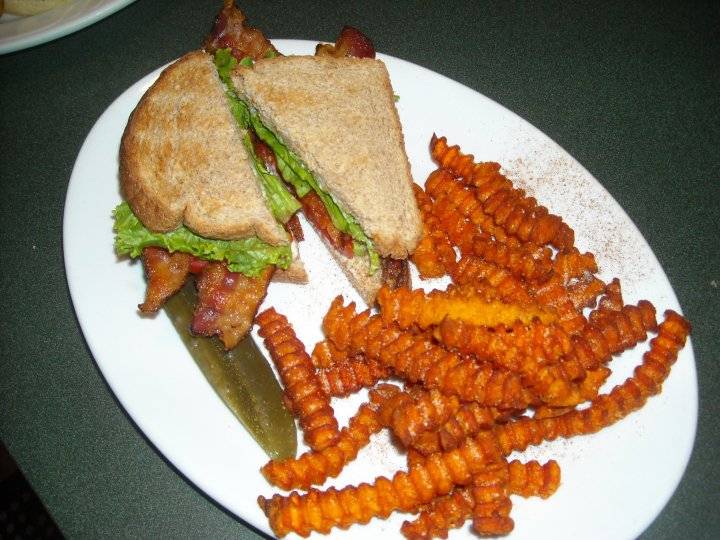 Cornerstone Café | restaurant | 76 N Main St, Ellijay, GA 30540, USA | 7066362230 OR +1 706-636-2230