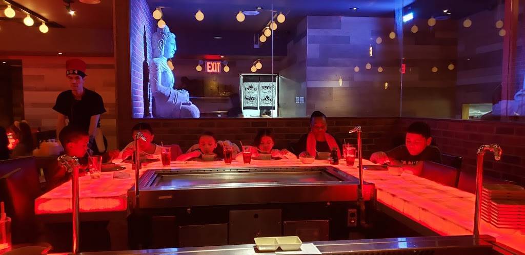 IKKO Hibachi Sushi Asian Bistro | restaurant | 3938 E Tremont Ave, The Bronx, NY 10465, USA | 3476215052 OR +1 347-621-5052