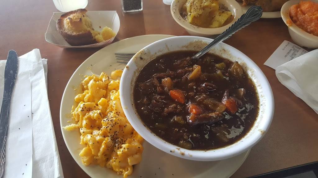 Lisas Fine Food & Catering | restaurant | 2550 W Red Bird Ln #404, Dallas, TX 75216, USA | 2143723309 OR +1 214-372-3309