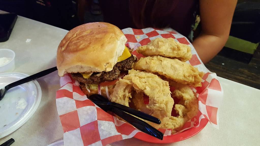 Freiheit Country Store | restaurant | 2157 FM1101, New Braunfels, TX 78130, USA | 8306259400 OR +1 830-625-9400