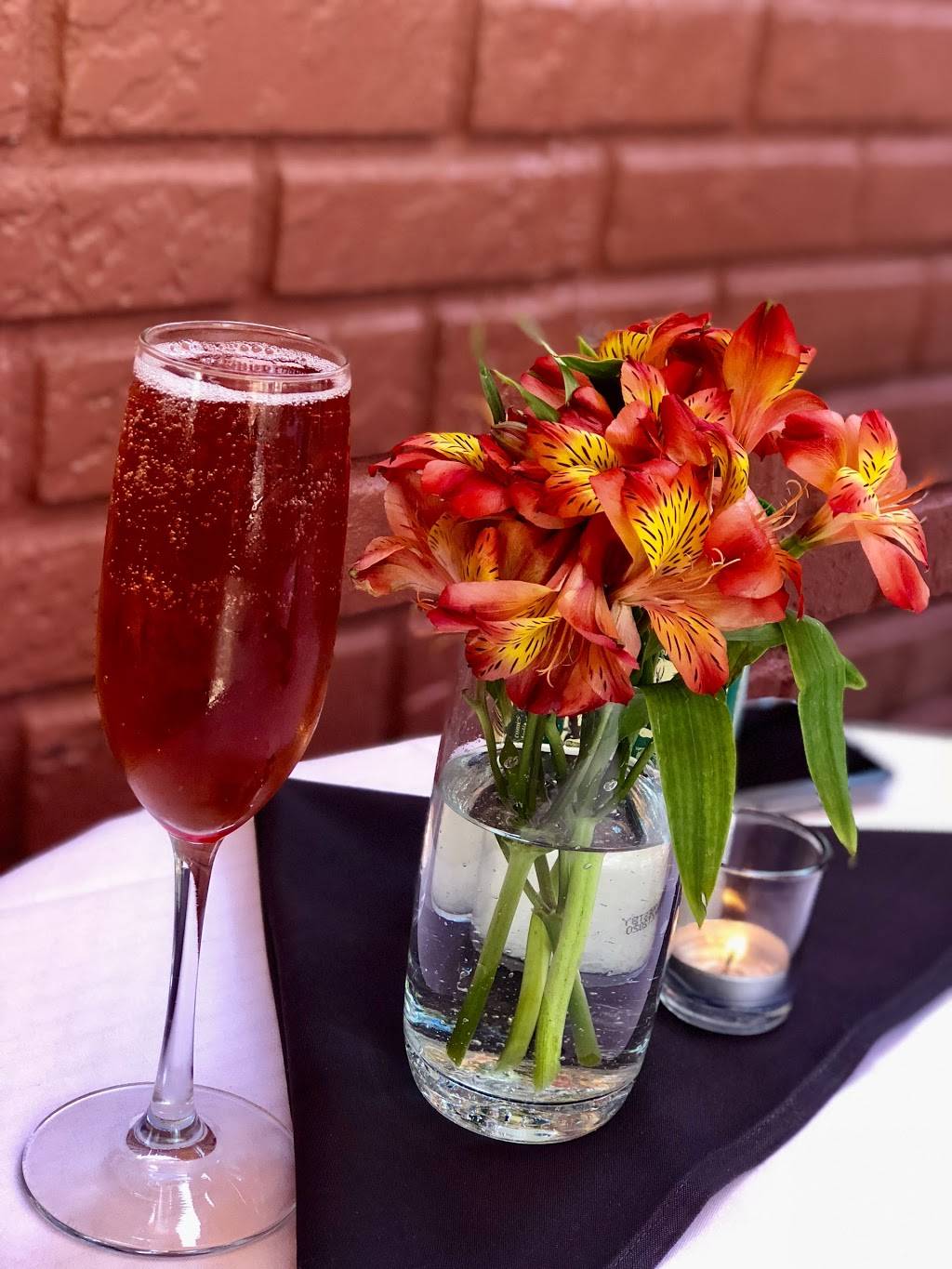 Michaels Grill | restaurant | 11720 N Dale Mabry Hwy, Tampa, FL 33618, USA | 8139648334 OR +1 813-964-8334