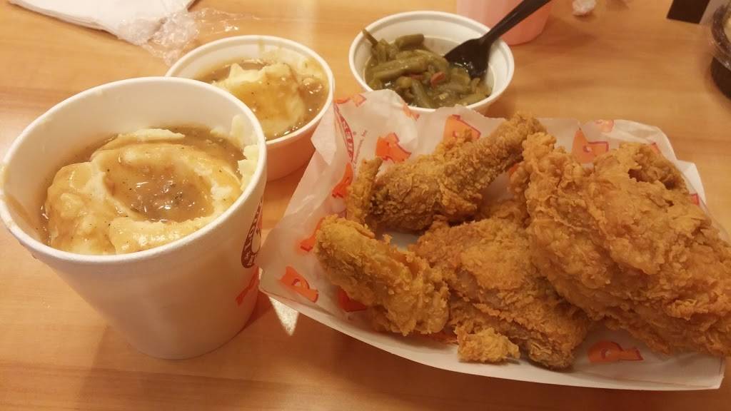 Popeyes Louisiana Kitchen | restaurant | 541 Lake Ave, Rochester, NY 14613, USA | 5853194879 OR +1 585-319-4879