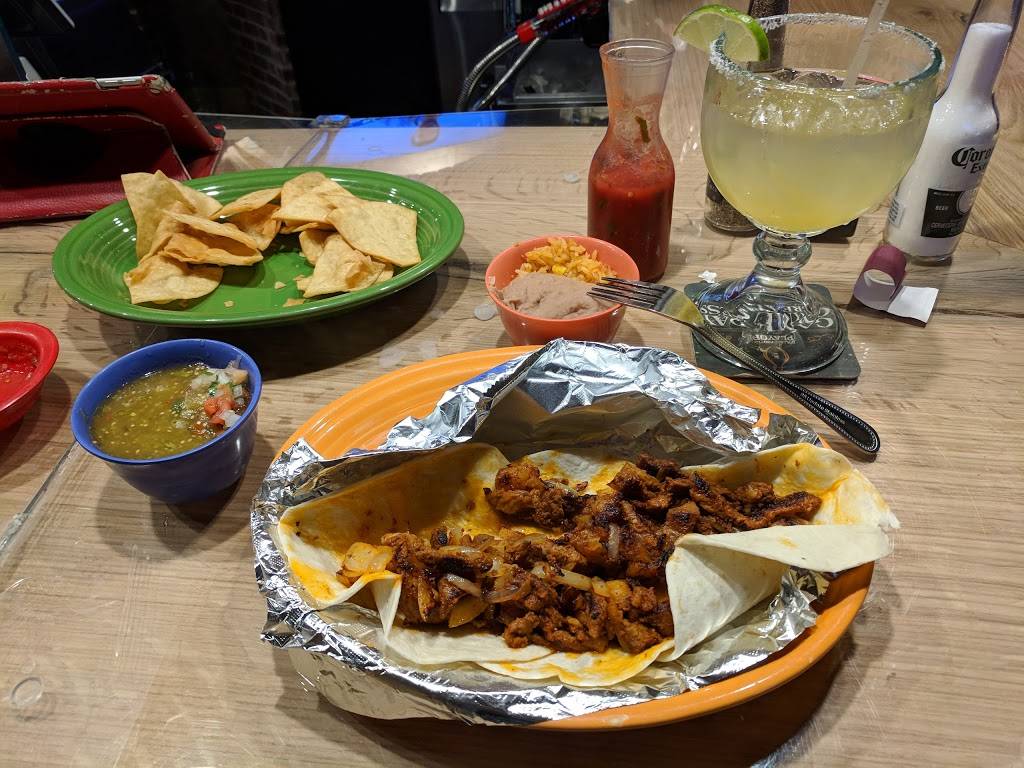 La Fiesta Mexican Restaurant | restaurant | 2090 E Kansas Ave, McPherson, KS 67460, USA | 6202450033 OR +1 620-245-0033