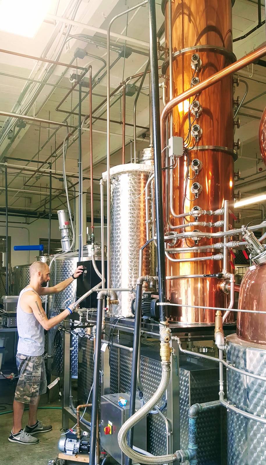 Federal Distilling, Stateside Urbancraft Vodka | restaurant | 1700 N Hancock St, Philadelphia, PA 19122, USA | 2154254200 OR +1 215-425-4200