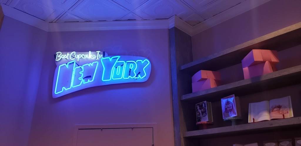 Erin McKennas Bakery | bakery | 1642 E Buena Vista Dr B, Orlando, FL 32830, USA | 8554622292 OR +1 855-462-2292