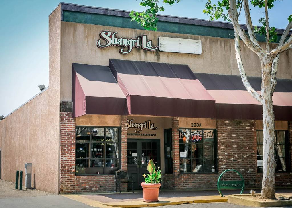 Shangri La Asian Bistro & Sushi Bar | restaurant | 203 S School St A, Lodi, CA 95240, USA | 2093660539 OR +1 209-366-0539