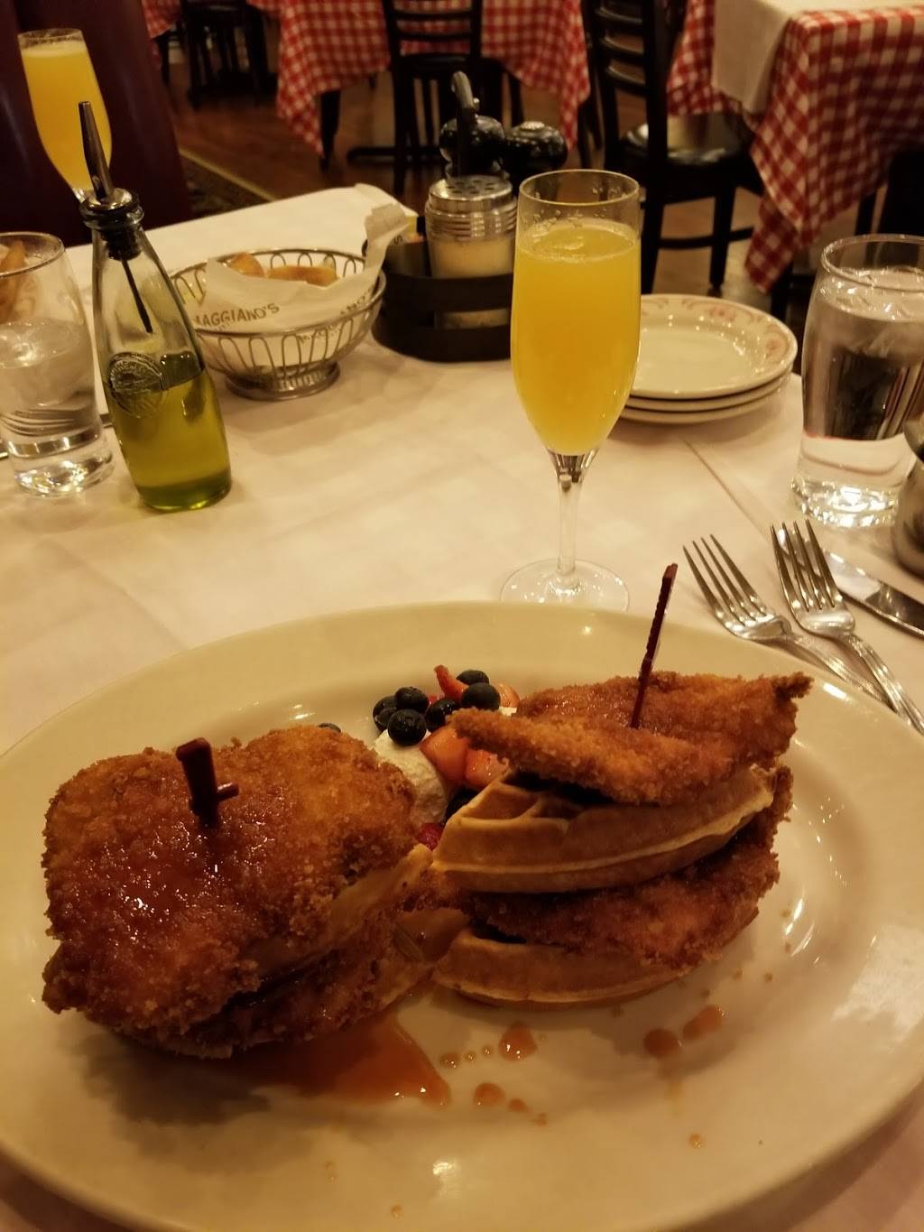 Maggianos Little Italy | restaurant | 5333 Wisconsin Ave NW, Washington, DC 20015, USA | 2029665500 OR +1 202-966-5500