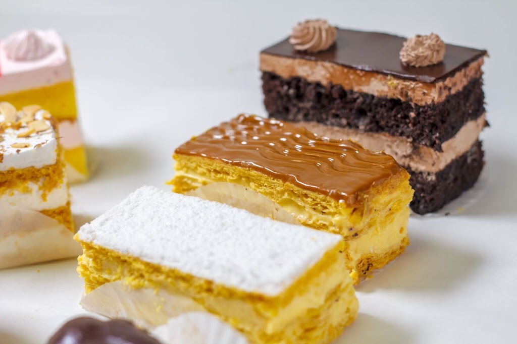 Karla Cuban Bakery | bakery | 7950 W 28th Ave, Hialeah, FL 33018, USA | 3053648744 OR +1 305-364-8744