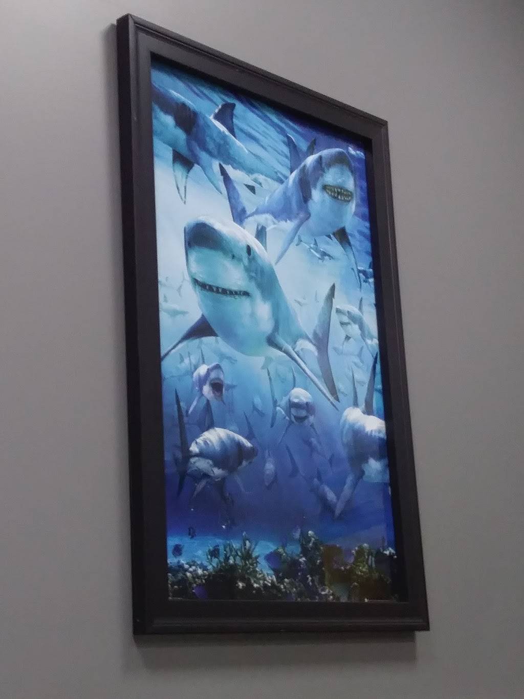 Sharks Fish and Chicken | restaurant | 11901 S Paulina St, Calumet Park, IL 60827, USA | 7085411400 OR +1 708-541-1400