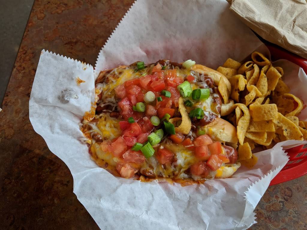 Petros Chili & Chips - State of Franklin | restaurant | 930 N State of Franklin Rd, Johnson City, TN 37604, USA | 4232620418 OR +1 423-262-0418