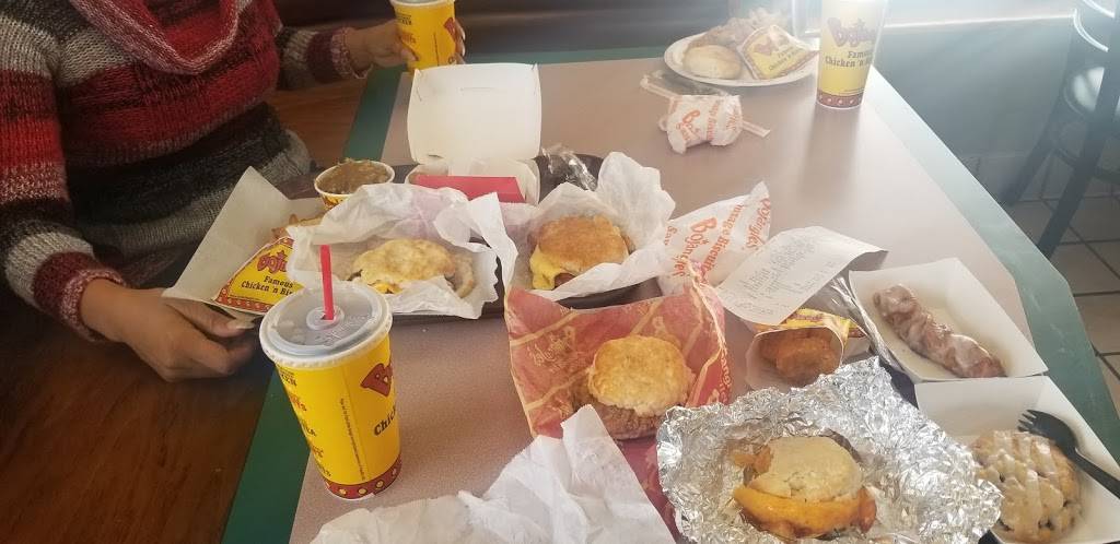 Bojangles Famous Chicken n Biscuits | restaurant | 7085 US-70, Newport, NC 28570, USA | 2522233592 OR +1 252-223-3592