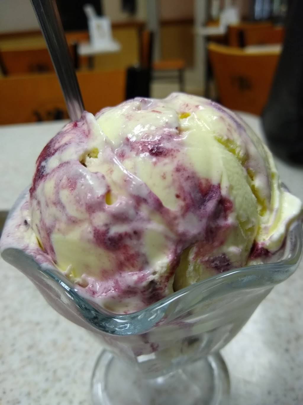 Oberweis Ice Cream and Dairy Store | restaurant | 7202 W 159th St, Orland Park, IL 60462, USA | 7084297220 OR +1 708-429-7220