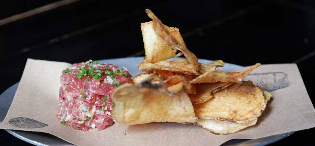 Ichabods | restaurant | 15 Irving Pl, New York, NY 10003, USA | 2127775102 OR +1 212-777-5102