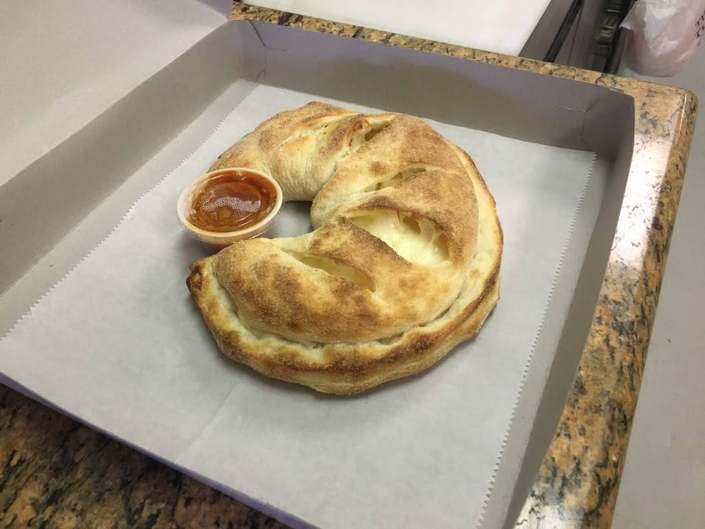 Hawkeyes Pizza Fletcher | restaurant | 126 W Fletcher Ave, Tampa, FL 33612, USA | 8135155808 OR +1 813-515-5808