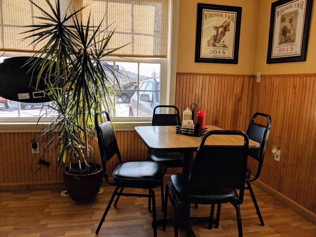 Frye House | restaurant | 557 Maine Ave, Farmingdale, ME 04344, USA | 2072030152 OR +1 207-203-0152