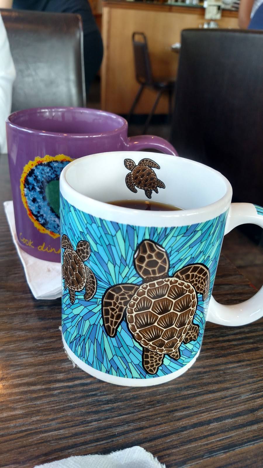 Mikes Place Family Restaurant | restaurant | 2402 Jackson St, Oshkosh, WI 54901, USA | 9204260684 OR +1 920-426-0684