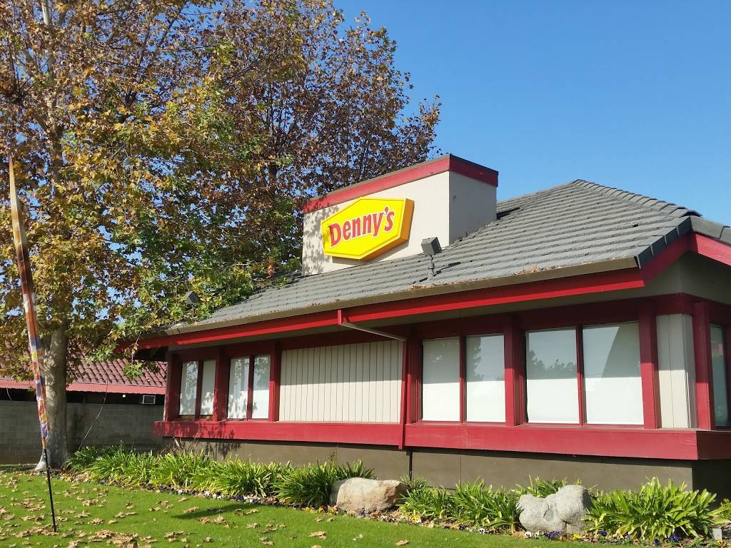 Dennys | restaurant | 1746 W Shaw Ave, Fresno, CA 93711, USA | 5594323806 OR +1 559-432-3806