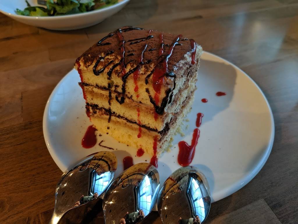 The Refinery | restaurant | 4 Mill Rd, Andover, NH 03216, USA | 6039770194 OR +1 603-977-0194