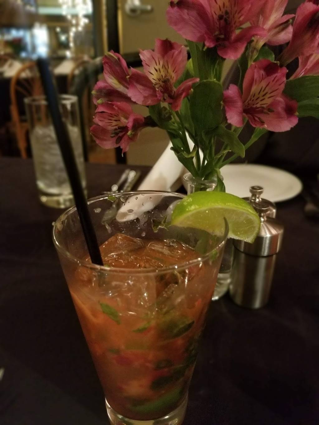 Kelly Jaes Cafe | restaurant | 133 S Main St, Goshen, IN 46526, USA | 5745371027 OR +1 574-537-1027