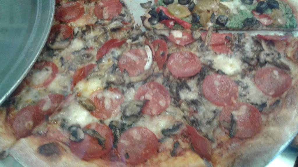 Haymarket Pizza | restaurant | 106 Blackstone St, Boston, MA 02109, USA | 6177238585 OR +1 617-723-8585