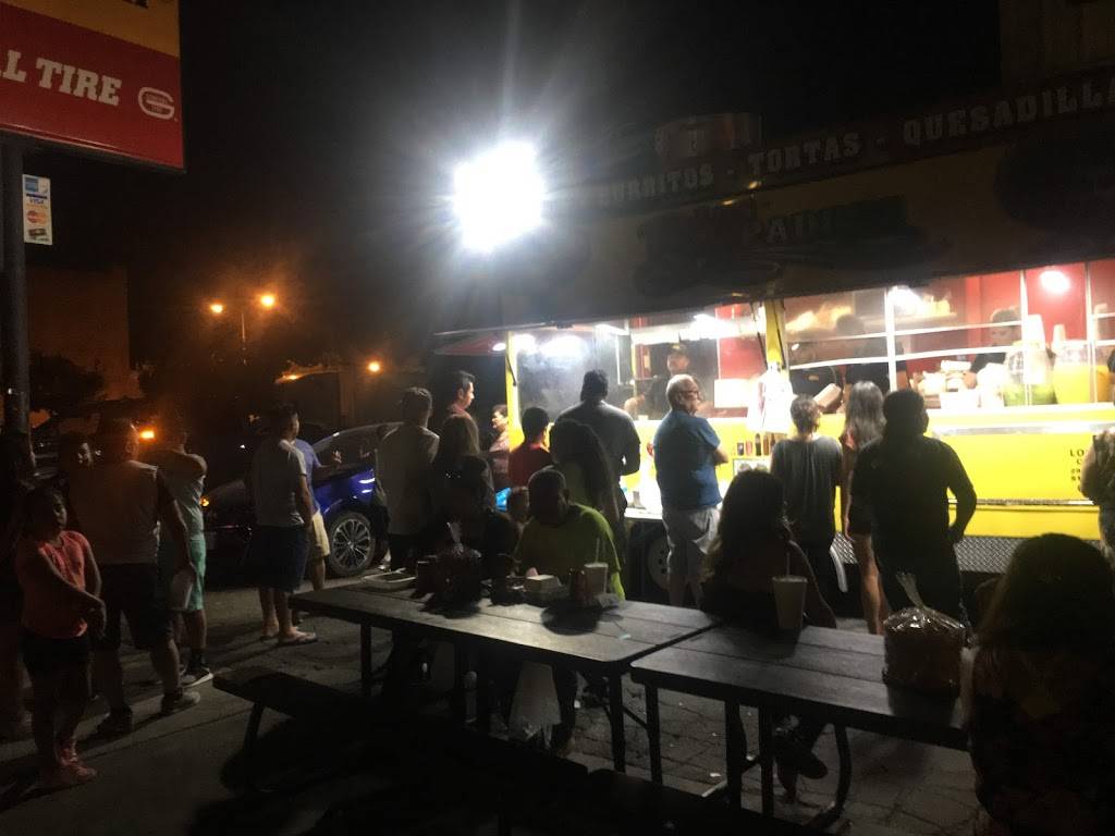 Tacos Los Compadres | restaurant | 221 N Wilson Way, Stockton, CA 95205, USA | 2092981093 OR +1 209-298-1093