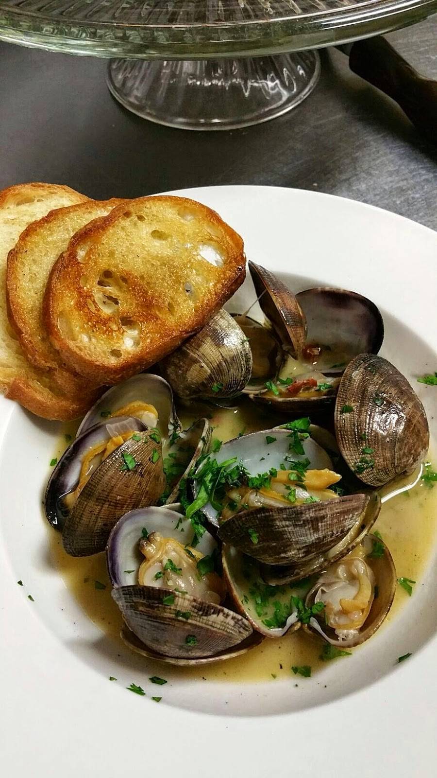 B2 Bar and Grill | restaurant | 2794 Shadowview, Eugene, OR 97408, USA | 5415058909 OR +1 541-505-8909