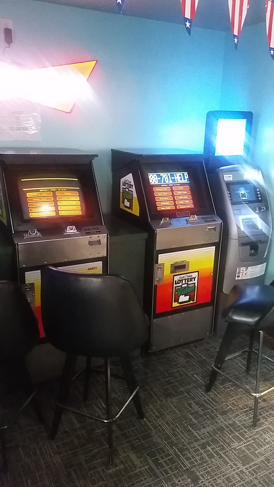 Lakes Bar and Grill | restaurant | 19A Golf Dr, Wentworth, SD 57075, USA | 6054833580 OR +1 605-483-3580