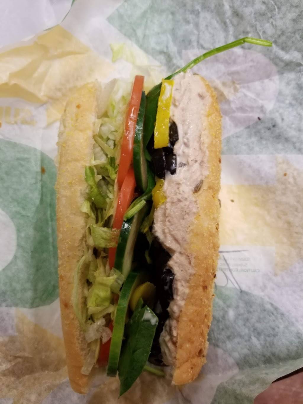 Subway | restaurant | 2013 Citrus Blvd, Leesburg, FL 34748, USA | 3527876442 OR +1 352-787-6442