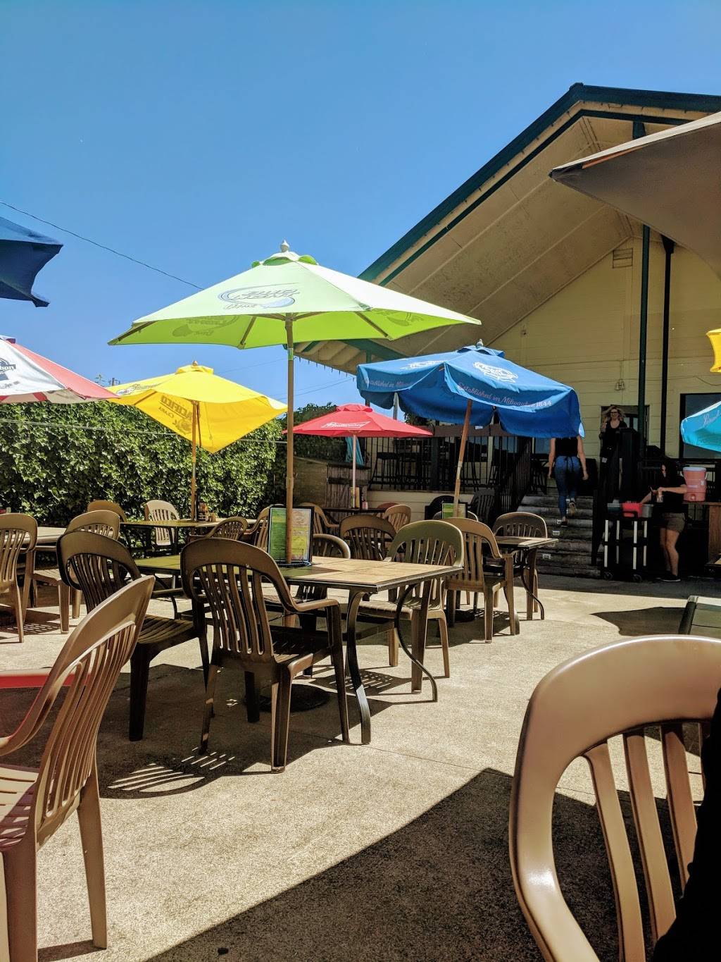 Sextant Bar & Galley | restaurant | 4035 NE Marine Dr, Portland, OR 97211, USA | 5032815944 OR +1 503-281-5944