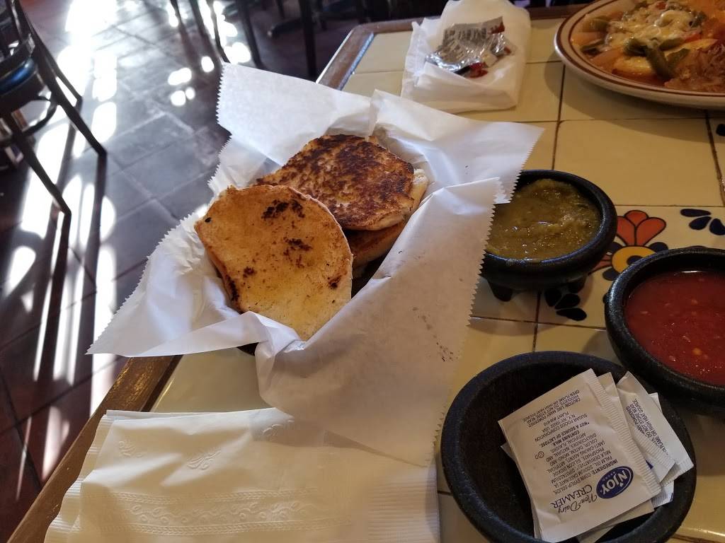 Los Tres Gallegos | restaurant | 10801 Pebble Hills Blvd, El Paso, TX 79935, USA | 9155925243 OR +1 915-592-5243