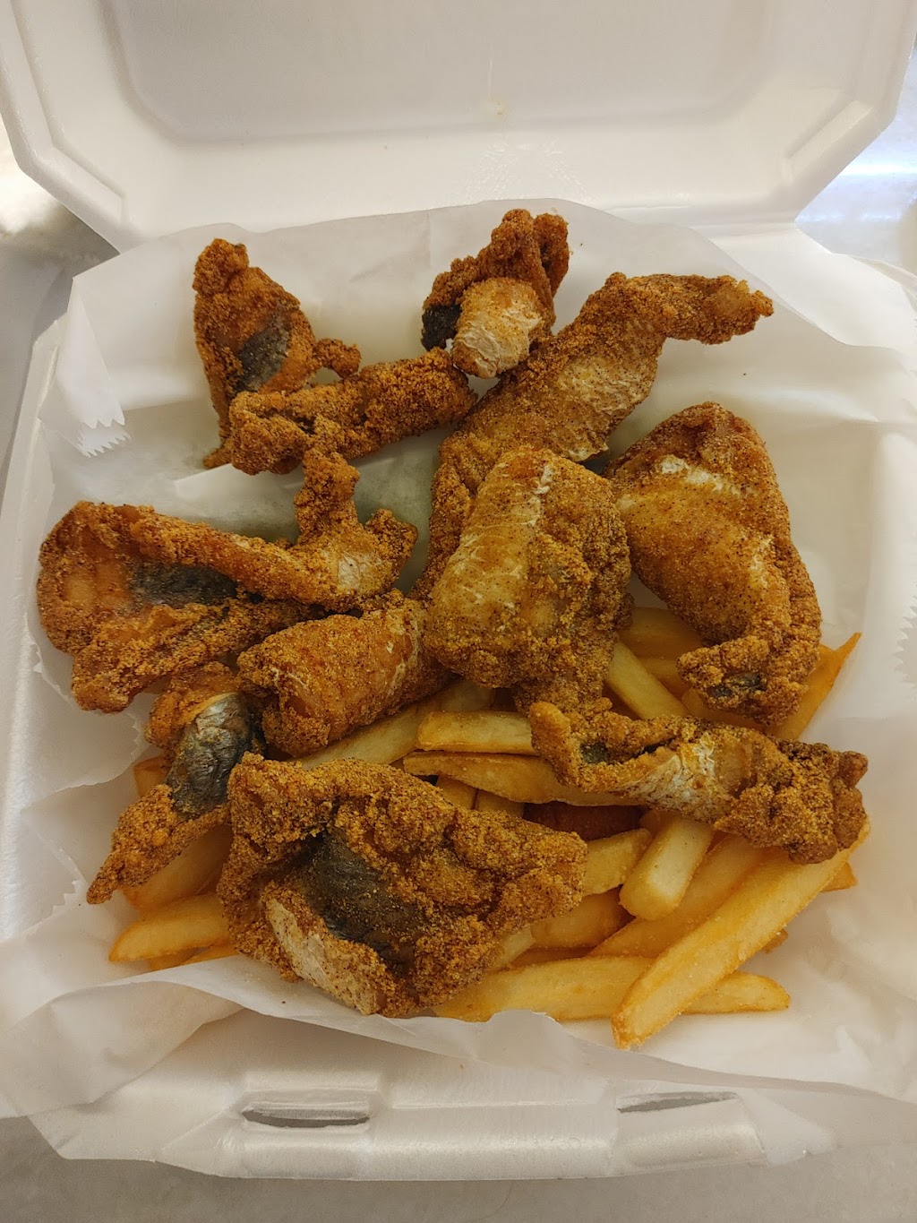 Peters Fish Market | restaurant | 4505 W 12th St, Little Rock, AR 72204, USA | 5016663456 OR +1 501-666-3456